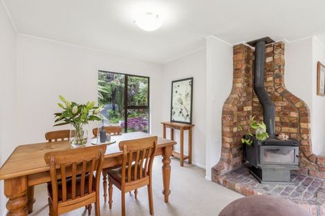 Photo of property in 53 Rimu Road, Oratia, Auckland, 0604