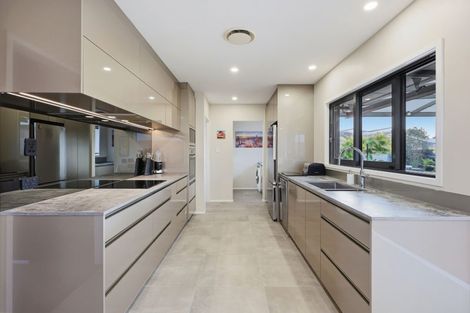 Photo of property in 74 Angelo Avenue, Howick, Auckland, 2014