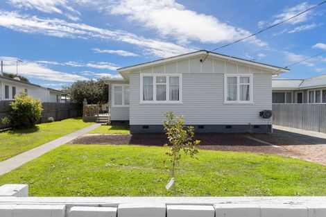 Photo of property in 16 Mason Avenue, Maraenui, Napier, 4110