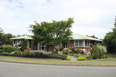 Photo of property in 16 Toorak Avenue Avonhead Christchurch City