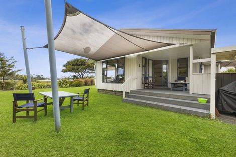 Photo of property in 76 Molesworth Drive, Mangawhai, 0505