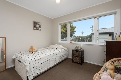 Photo of property in 74 Queen Road, Bellevue, Tauranga, 3110