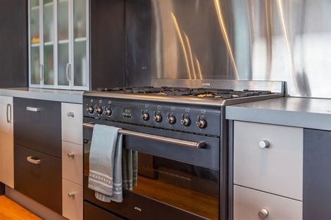 Photo of property in 6 James Drive, Woodend, 7610