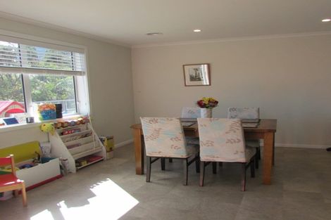 Photo of property in 208 Navigation Drive, Whitby, Porirua, 5024