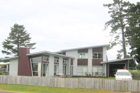 Photo of property in 129 Kowhai Avenue, Matarangi, Whitianga, 3592