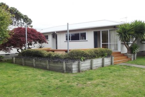 Photo of property in 2 Shortland Street, Lower Vogeltown, New Plymouth, 4310
