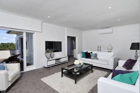 Photo of property in 68a Kowhai Road, Campbells Bay, Auckland, 0630