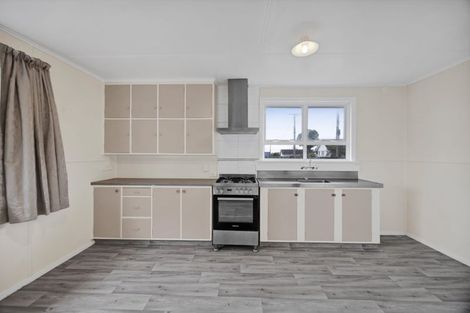 Photo of property in 18 Acourt Street, Hawera, 4610