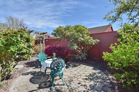 Photo of property in 64a Windermere Road, Papanui, Christchurch, 8053