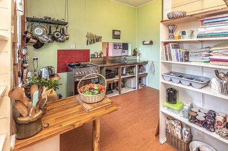 Photo of property in 25 Brassey Street, Waverley, 4510