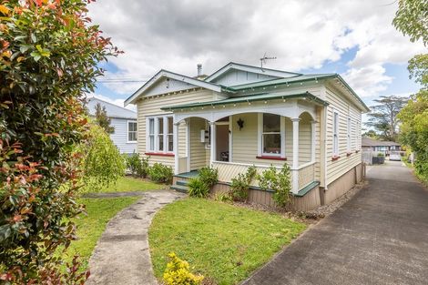 Photo of property in 60 Prospect Terrace, Pukekohe, 2120