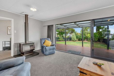 Photo of property in 8 Cohen Place, Milson, Palmerston North, 4414