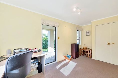Photo of property in 2/19a Seaview Road, Castor Bay, Auckland, 0620