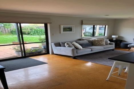 Photo of property in 23 Harford Place, Pakuranga Heights, Auckland, 2010