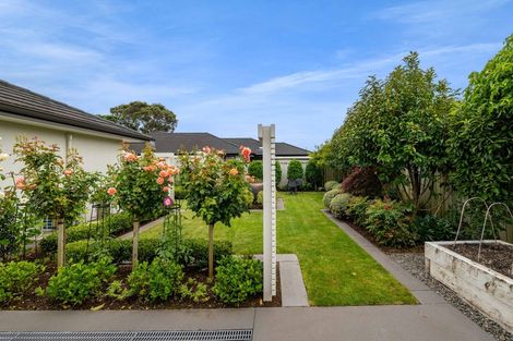 Photo of property in 425 Mangorei Road, Highlands Park, New Plymouth, 4312