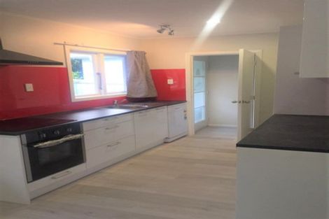 Photo of property in 44 Kervil Avenue, Te Atatu Peninsula, Auckland, 0610