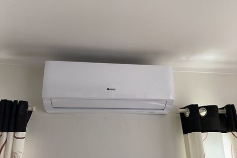 Photo of property in 1/25 Glenlea Place, Flat Bush, Auckland, 2019