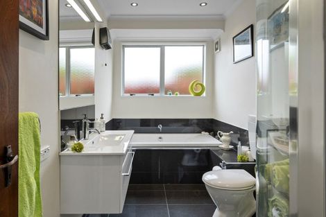 Photo of property in 96 Saint James Avenue, Papanui, Christchurch, 8053