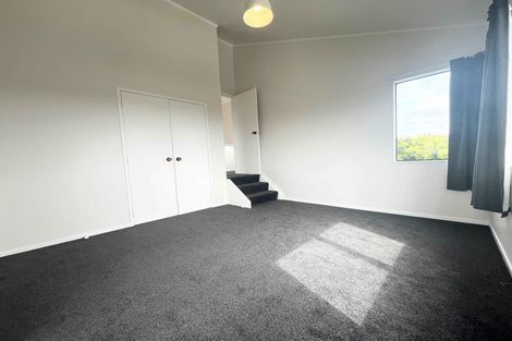 Photo of property in 2/16 Ebony Place, Massey, Auckland, 0614