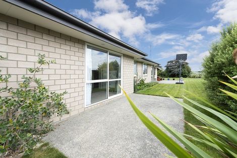 Photo of property in 55 Huntingdon Drive, Rangiora, 7400