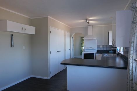 Photo of property in 8 Olive Terrace, Paraparaumu Beach, Paraparaumu, 5032