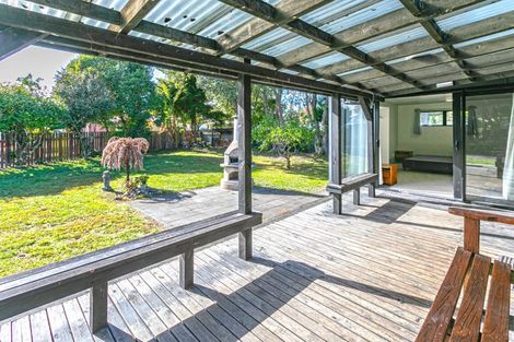 Photo of property in 37 Cook Drive, Whitianga, 3510