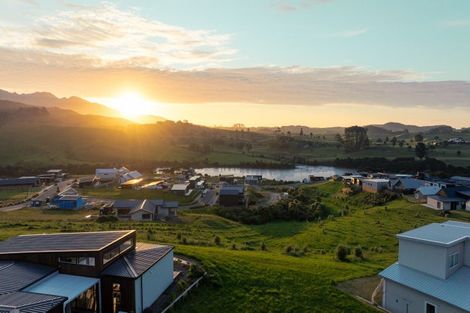 Photo of property in 1 Koromiko Lane, Raglan, 3225