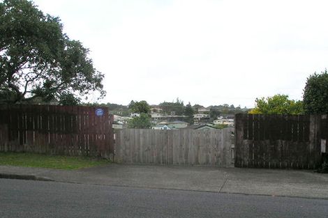 Photo of property in 64 Gallony Avenue, Massey, Auckland, 0614
