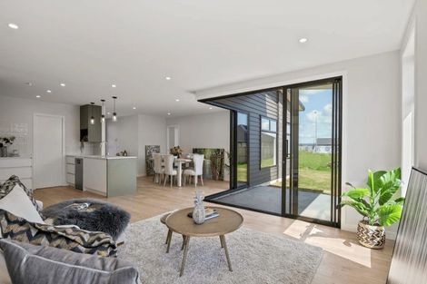 Photo of property in 111 Mclarin Road, Glenbrook, 2681