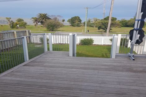 Photo of property in 389 Estuary Road, South New Brighton, Christchurch, 8062