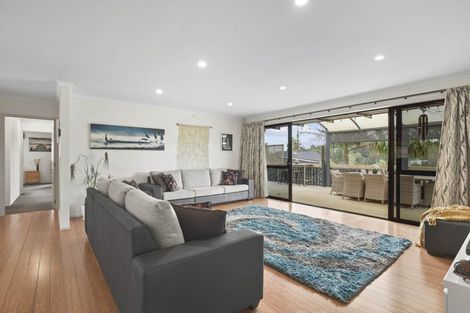 Photo of property in 28 Hawaiian Parade, Arkles Bay, Whangaparaoa, 0932