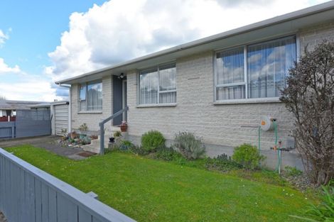 Photo of property in 1/79 Hillside Drive, Maoribank, Upper Hutt, 5018