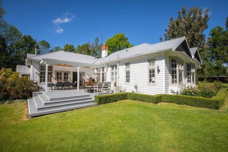 Photo of property in 26 Main North Road, Woodend, 7610