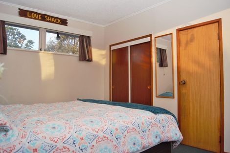 Photo of property in 53 Waitaki Street, Henderson, Auckland, 0612