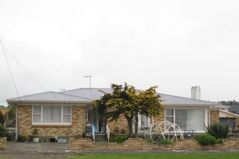 Photo of property in 23 Blake Street, Waitara, 4320