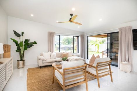 Photo of property in 19 Read Crescent, Clive, 4102