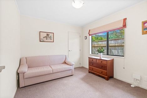 Photo of property in 36 Cranbrook Grove, Waikanae, 5036