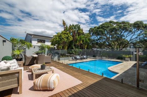 Photo of property in 1/5 Nelson Avenue, Northcote Point, Auckland, 0627
