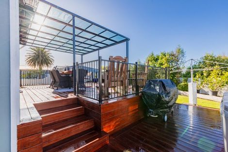 Photo of property in 13 Waverley Street, Waipawa, 4210