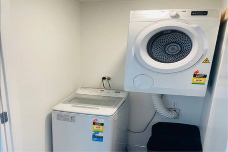 Photo of property in 28 Waterview Downs, Waterview, Auckland, 1026