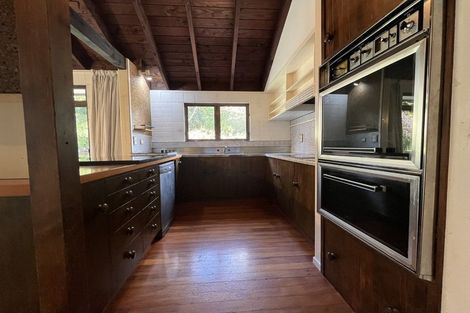 Photo of property in 24 Valley Road, Northcote, Auckland, 0626