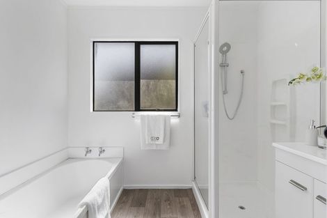 Photo of property in 1/11 Valecrest Place, Bayview, Auckland, 0629