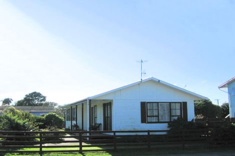 Photo of property in 4 Te Hiko Street, Takapuwahia, Porirua, 5022
