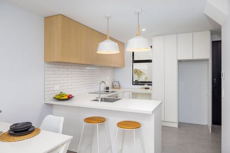 Photo of property in 4/10 New Brighton Road, Shirley, Christchurch, 8061