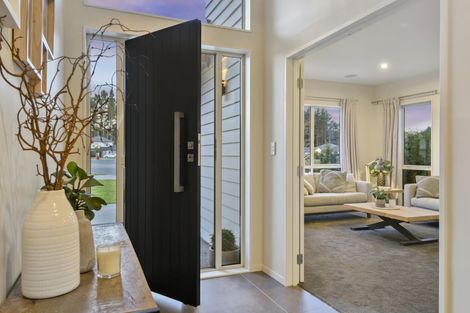 Photo of property in 12 Kahika Grove, Huapai, Kumeu, 0810