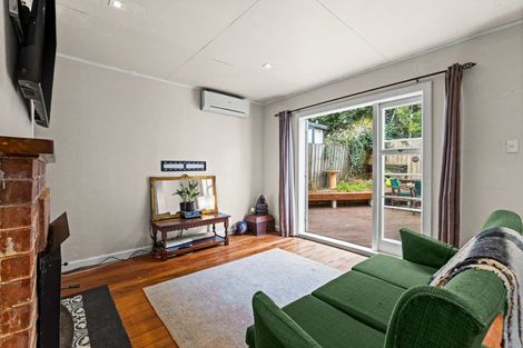 Photo of property in 9 Chaucer Road, Hospital Hill, Napier, 4110
