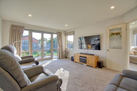 Photo of property in 5 Blowers Place, Halswell, Christchurch, 8025