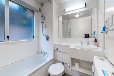 Photo of property in Capital Hill Apartments, 13/54 Hill Street, Thorndon, Wellington, 6011