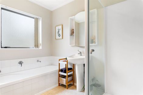 Photo of property in 13 Berkshire Terrace, Massey, Auckland, 0614