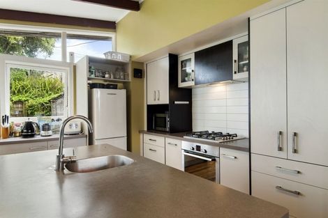 Photo of property in 118 Carlisle Road, Browns Bay, Auckland, 0632
